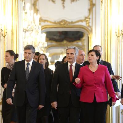 Unterzeichnung des Regierungsprogramms