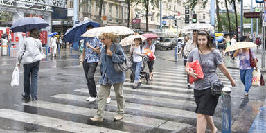 Sommer-Wochenende f&auml;llt ins Wasser