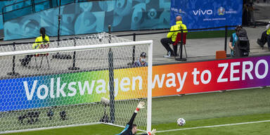 Regenbogen-Banden in St. Petersburg