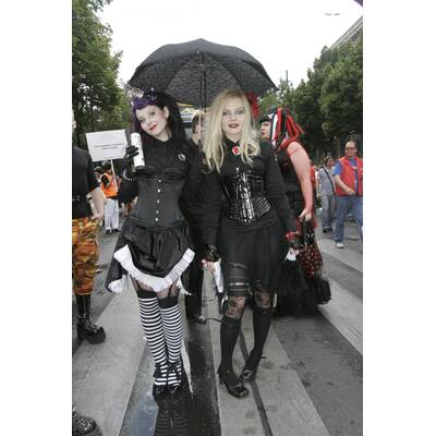 Tausende feiern Homosexuellen- und Transgender-Demo.