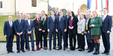 T&uuml;rkis-Blau im Power-Check