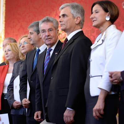 Die Regierung tritt zurück...