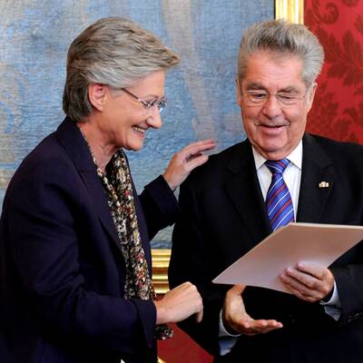 Die Regierung tritt zurück...