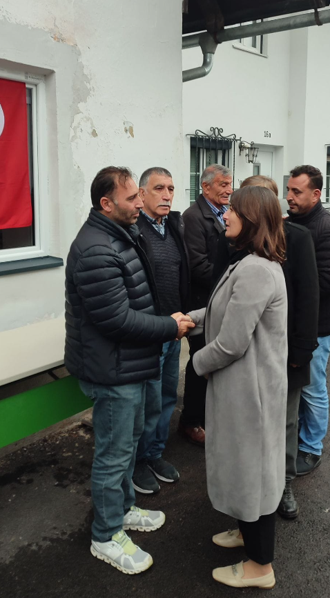 So steht Community Mustafa P.s Familie bei