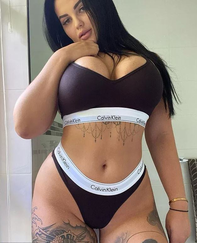 Zu nackt: Pornostar (26) wird auf Instagram gesperrt