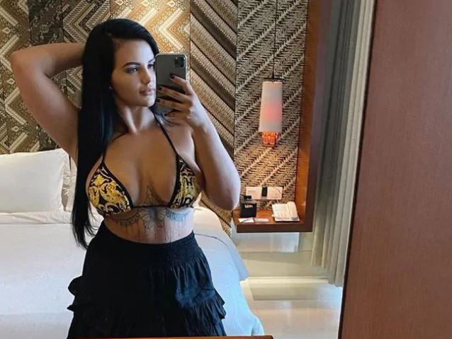 Zu nackt: Pornostar (26) wird auf Instagram gesperrt