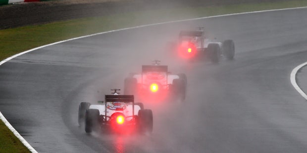 Hamilton gewinnt vor Rosberg in Japan