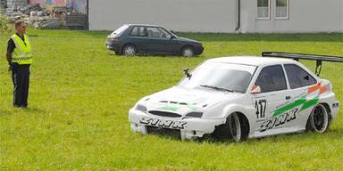 rennwagen_unfall