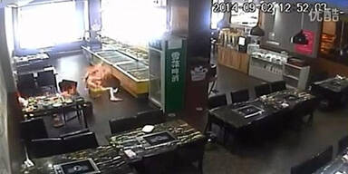 China-Grill: Frau geht in Flammen auf 