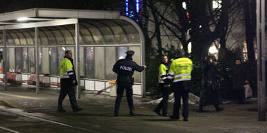 300 Gaffer behindern Rettungseinsatz