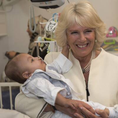 Prinz Charles & Camilla bei Spitals-Eröffnung