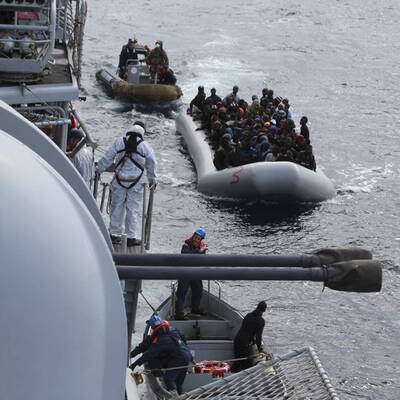 Die italienische Marine kam den Flüchtlingen zu Hilfe