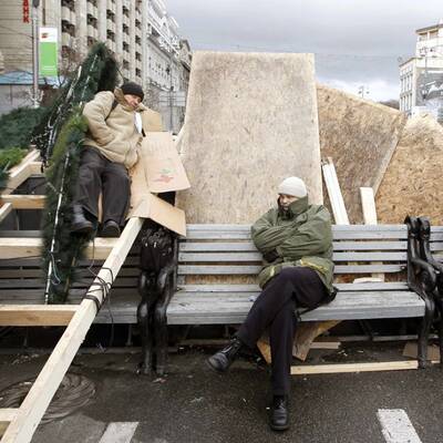 Polizisten hatten in der Nacht mindestens 165 Menschen verletzt