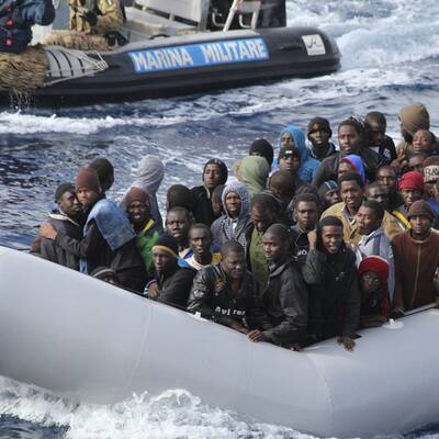 Die italienische Marine kam den Flüchtlingen zu Hilfe