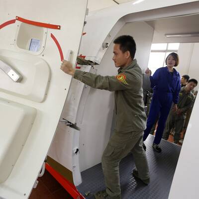 Die Suche nach dem Jet wurde auf 77 Mio. Quadratkilometer ausgeweitet