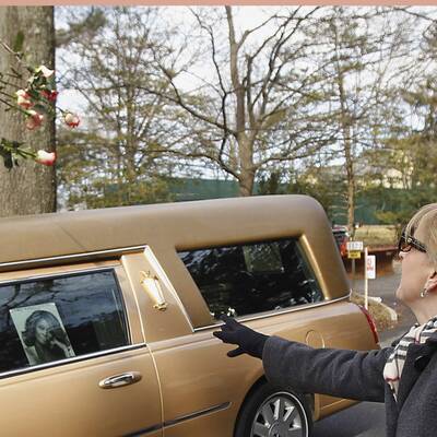 Whitney Houston beerdigt