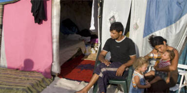 Unbekannte brandschatzen Roma-Siedlungen in Rom