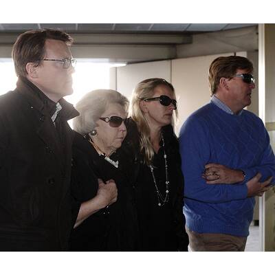 Nach Schock-Diagnose: Königliche Familie am Krankenbett