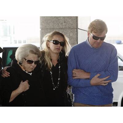 Nach Schock-Diagnose: Königliche Familie am Krankenbett