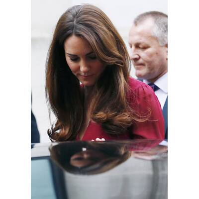 Erstes offizielles Porträt von Herzogin Catherine enthüllt