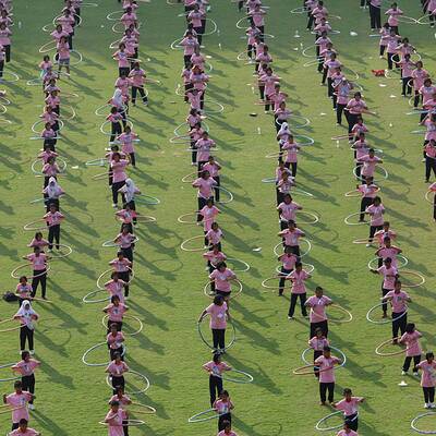 Neuer Weltrekord im Massen-Hula-Hoop 