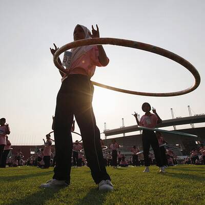 Neuer Weltrekord im Massen-Hula-Hoop 