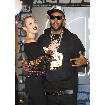 Macklemoore & Ryan Lewis feat. Ray Dalton