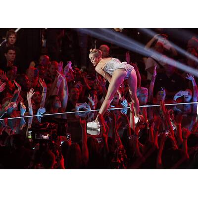 Macklemoore & Ryan Lewis feat. Ray Dalton