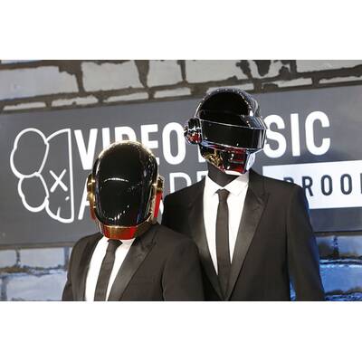 Macklemoore & Ryan Lewis feat. Ray Dalton