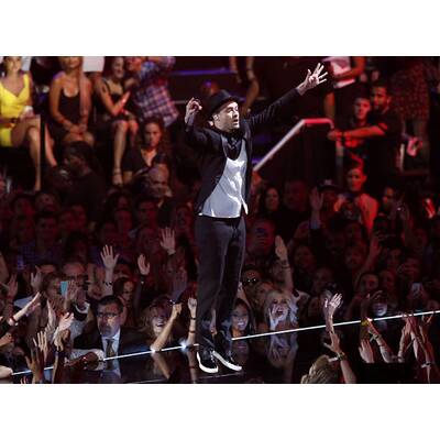 Macklemoore & Ryan Lewis feat. Ray Dalton