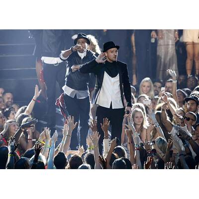 Macklemoore & Ryan Lewis feat. Ray Dalton