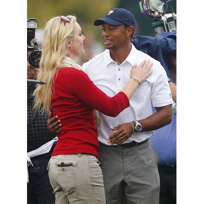 Lindsey Vonn & Tiger Woods turteln am Golfplatz