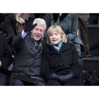 Hillary Clinton  zeigt sich mit Ponny zu Neujahr in New York 