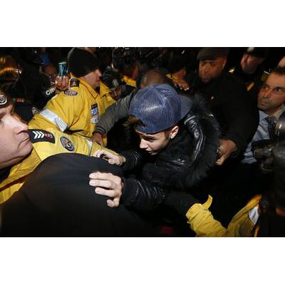Justin Bieber auf der Polizeiwache