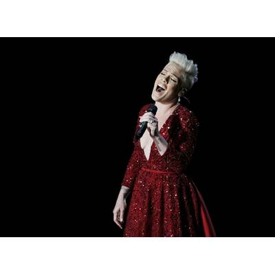 Stars performen bei den Oscars 2014