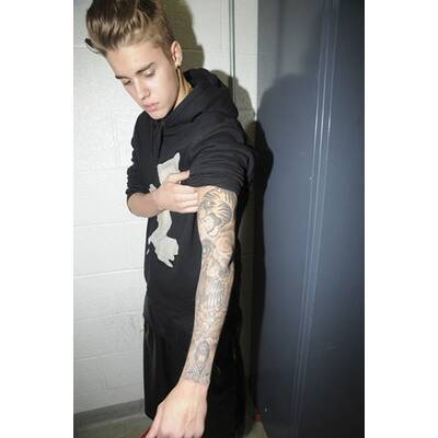 Justin Bieber zeigt seine zahlreichen Tattoos