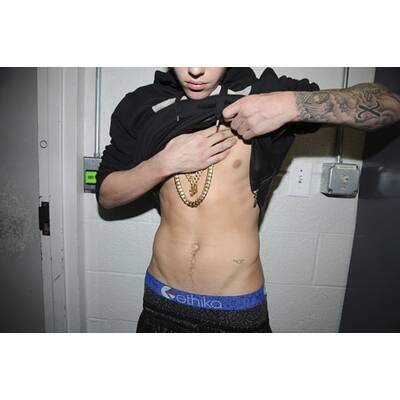 Justin Bieber zeigt seine zahlreichen Tattoos