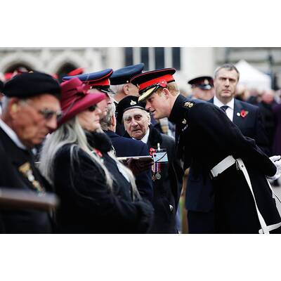 Prinz Harry ehrt gefallene Soldaten