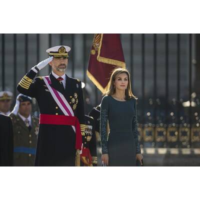 Königin Letizia & Felipe strahlen bei Militärparade