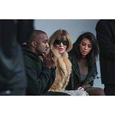 Kim Kardashian zerrt Nori zur Fashion Week