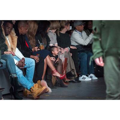 Kim Kardashian zerrt Nori zur Fashion Week