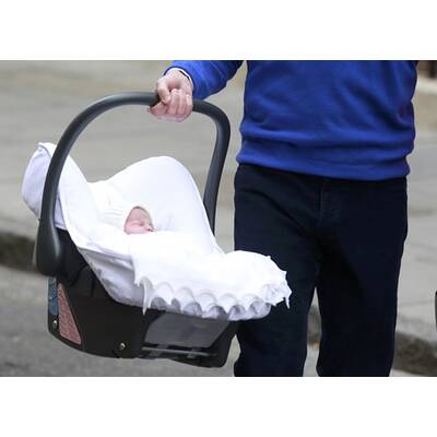 Herzogin Kate & Prinz William zeigen ihre Tochter