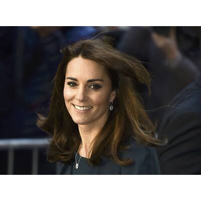 Herzogin Kate tauscht Tiara gegen Anzug