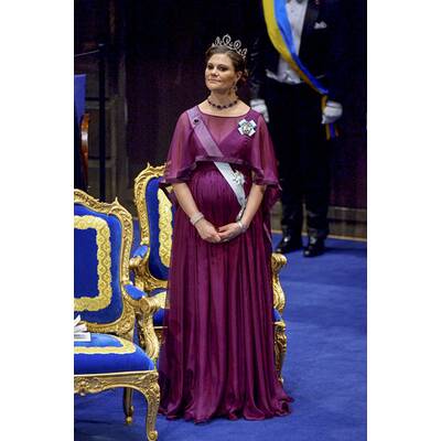 Victoria & Sofia strahlen mit Babybauch