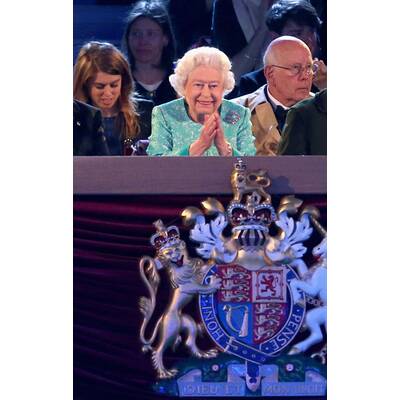 Die Queen feiert 90er mit den Stars