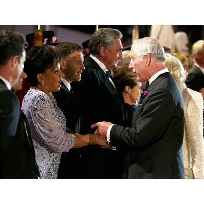 Die Queen feiert 90er mit den Stars