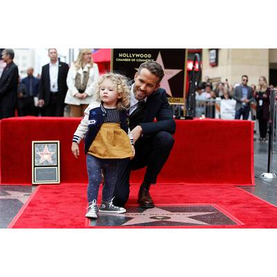 Blake Lively & Ryan Reynolds zeigen ihre süßen Töchter