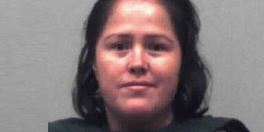 Mutter massakriert Gatten und vier Kinder