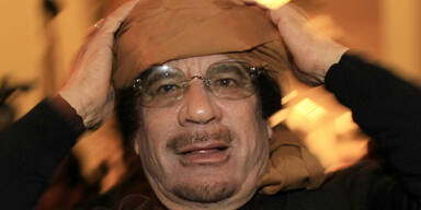 Libyen: Rebellen jagen Gaddafi 