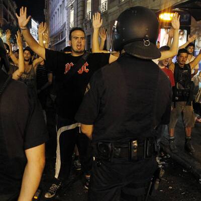 Die Polizei ging mit Schlagstöcken gegen die Demonstranten vor